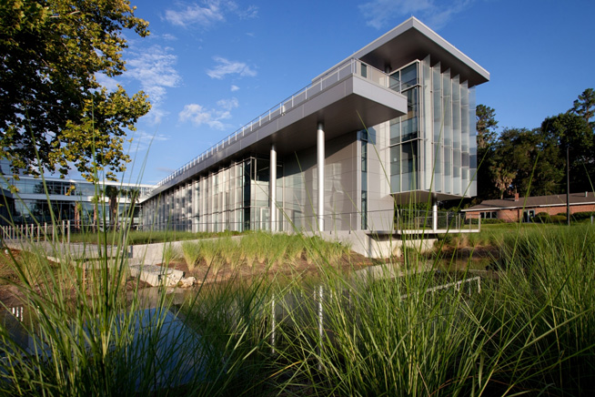 he Clinical and Translational Research Building at the University of Florida