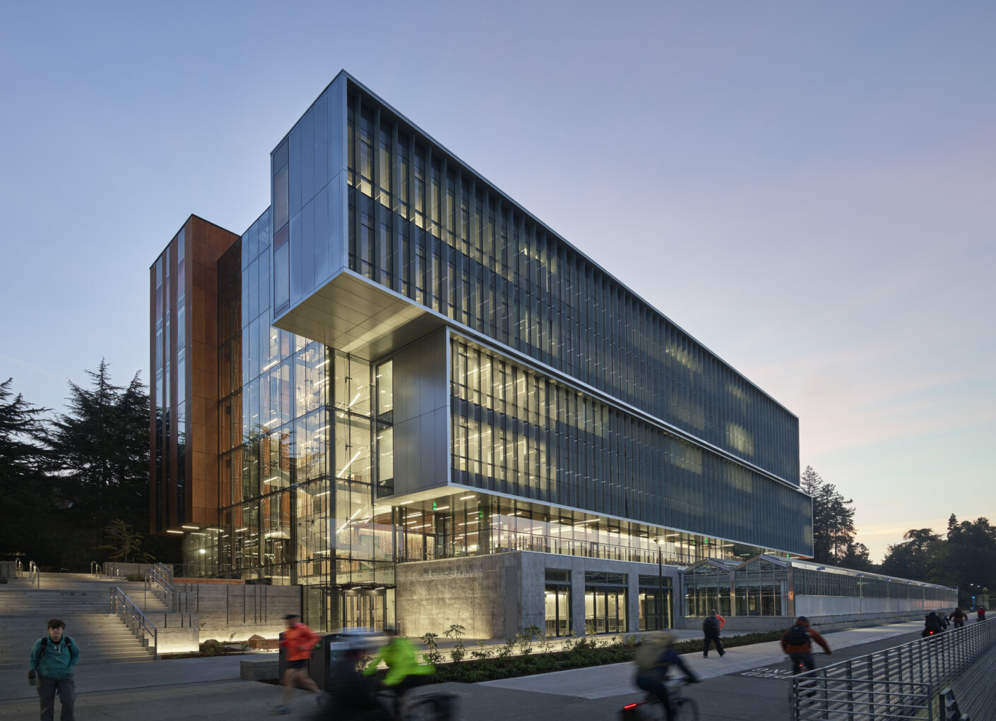 Life sciences building in context at the University of Washington.