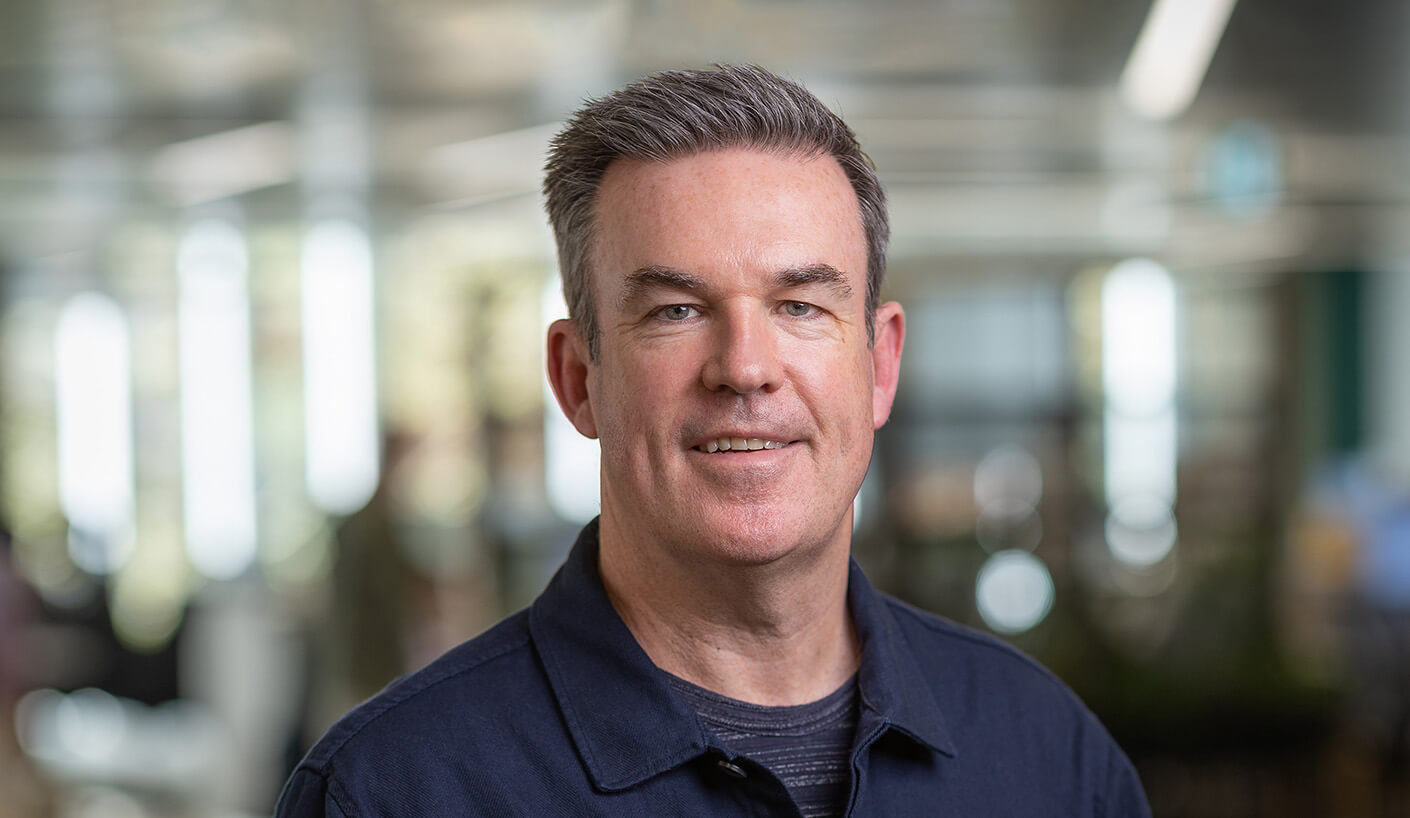 Headshot of Simon Bone