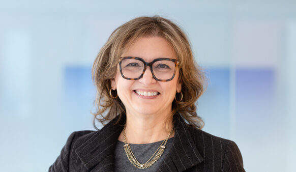 Headshot of Vickie Alani