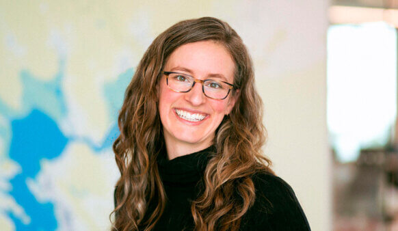 Headshot of Helen Schneider
